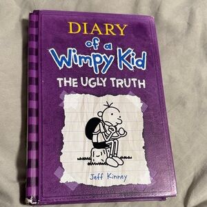 Diary of a Wimpy Kid: The Ugly Truth - Purple Cover